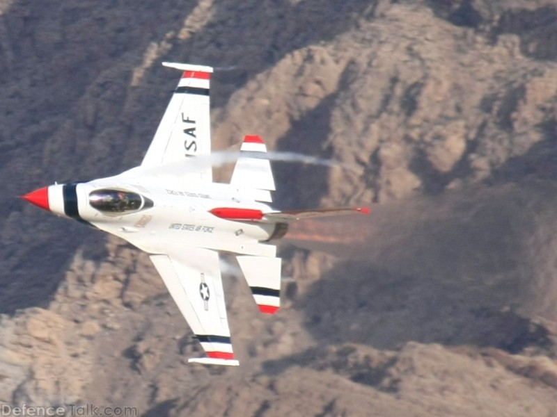 USAF Thunderbirds Flight Demonstration Team