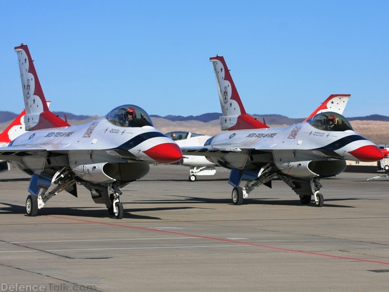 USAF Thunderbirds Flight Demonstration Team