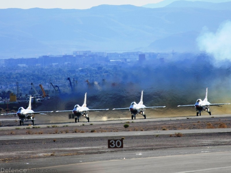 USAF Thunderbirds Flight Demonstration Team