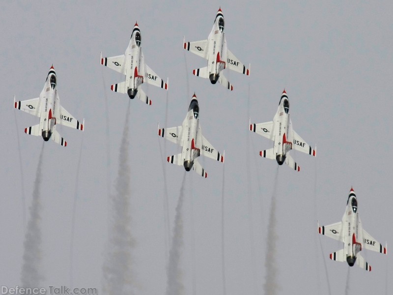 USAF Thunderbirds Flight Demonstration Team