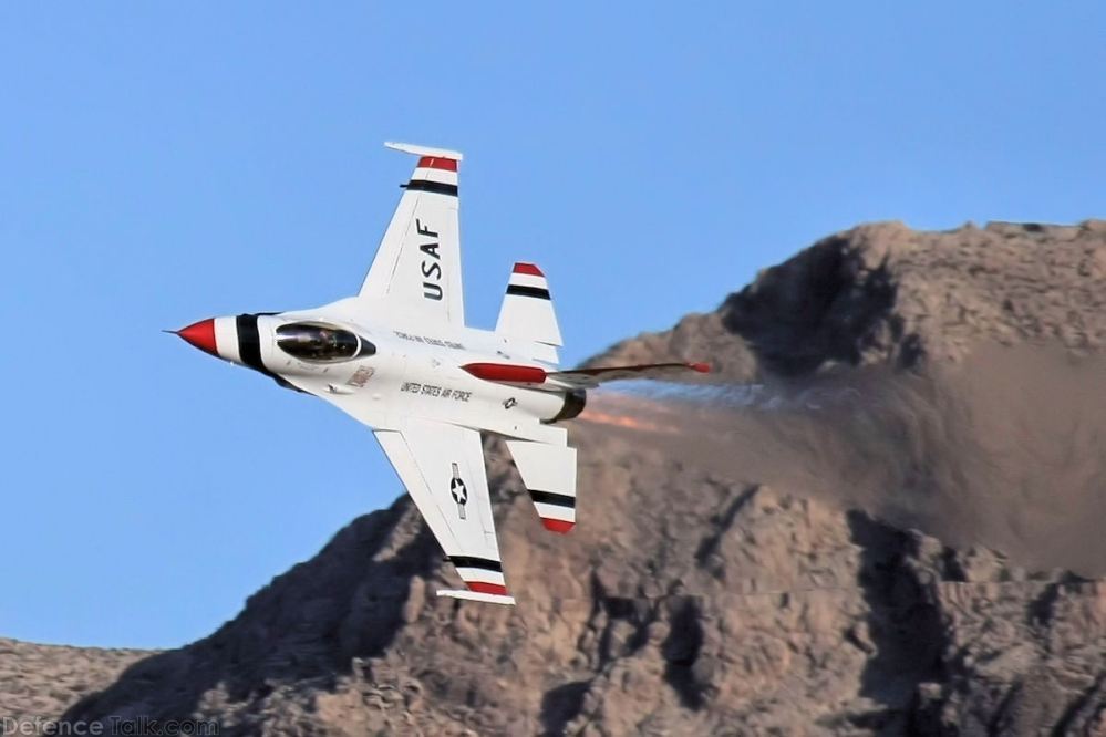 USAF Thunderbirds Flight Demonstration Team