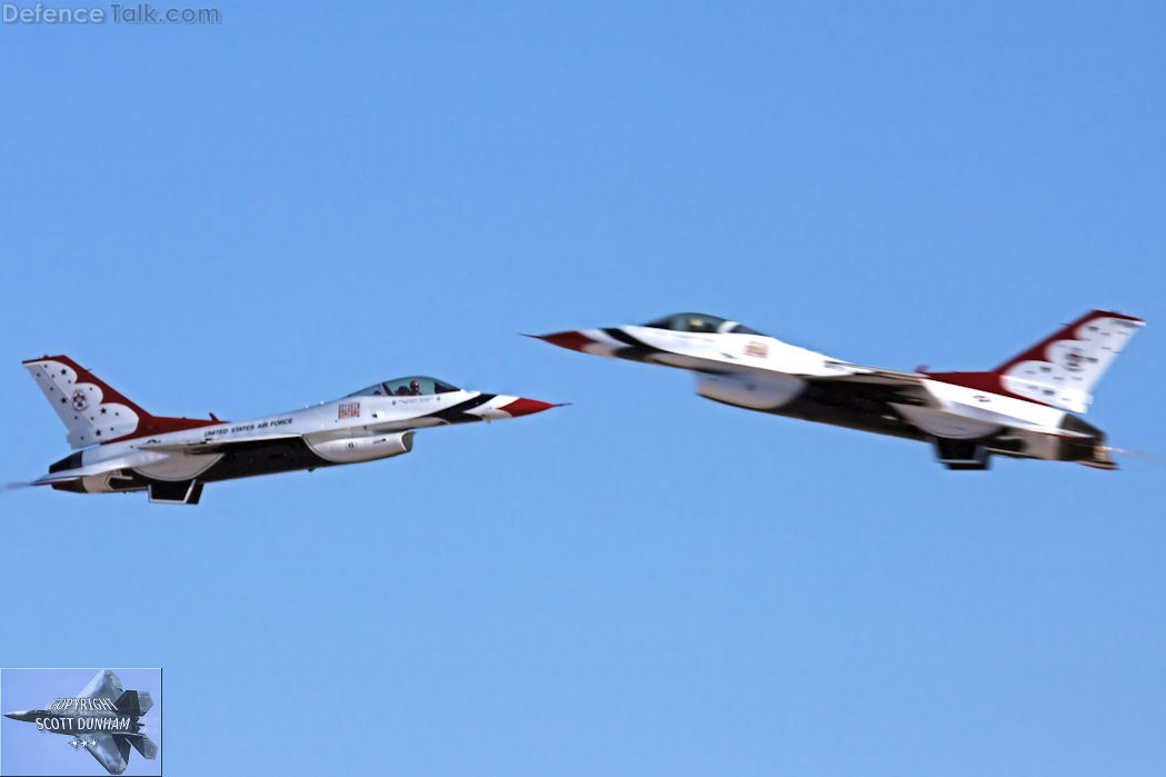 USAF Thunderbirds Flight Demonstration Team