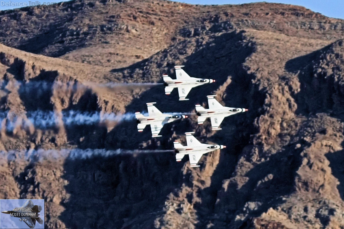 USAF Thunderbirds Flight Demonstration Team