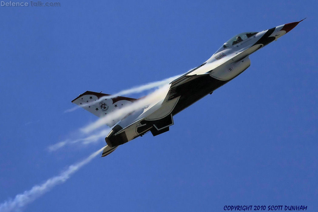 USAF Thunderbirds Flight Demonstration Team