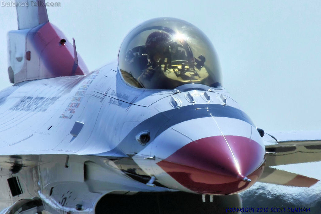 USAF Thunderbirds Flight Demonstration Team