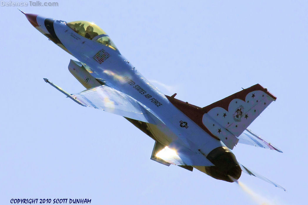 USAF Thunderbirds Flight Demonstration Team