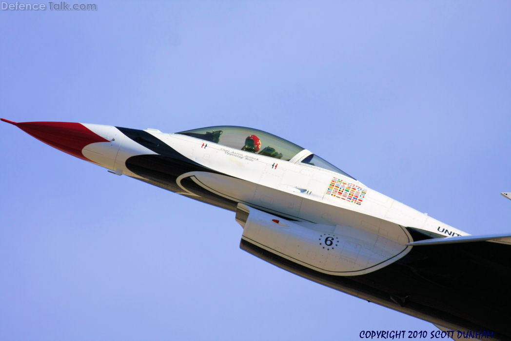 USAF Thunderbirds Flight Demonstration Team