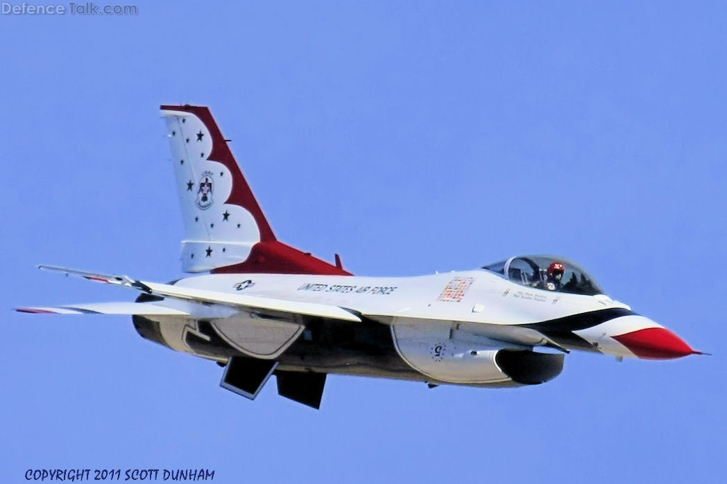 USAF Thunderbirds Flight Demonstration Team