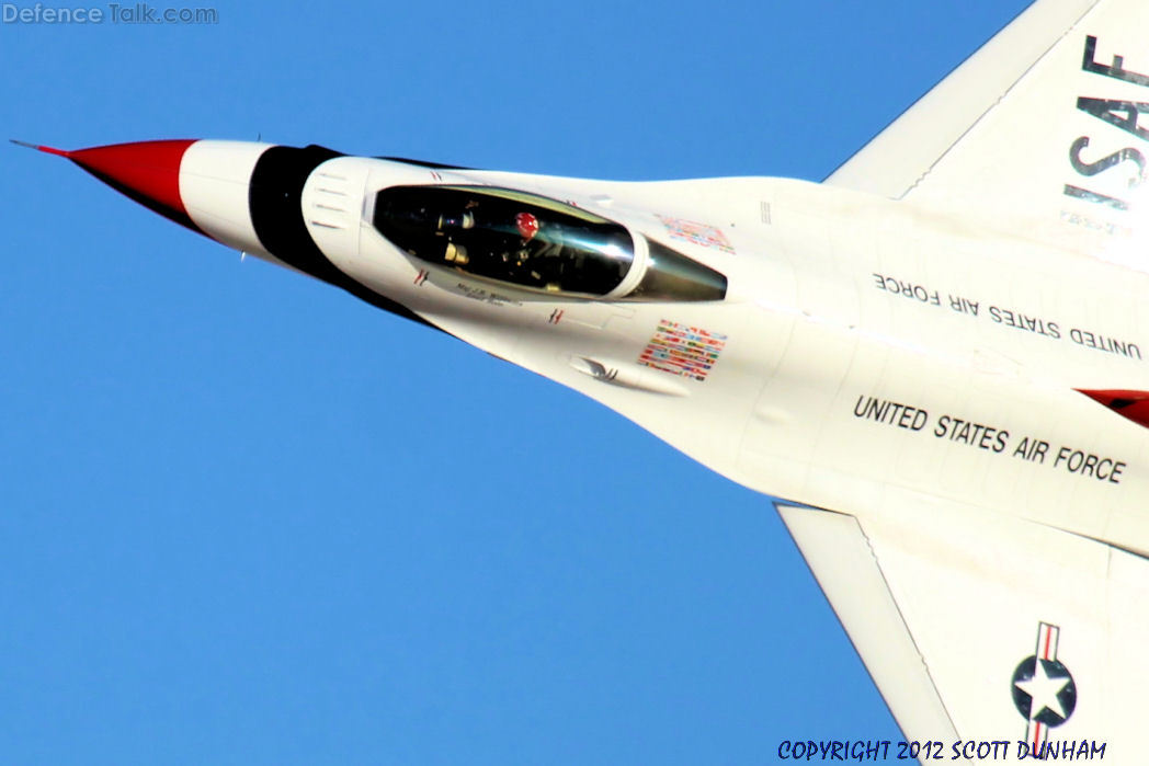 USAF Thunderbirds Flight Demonstration Team