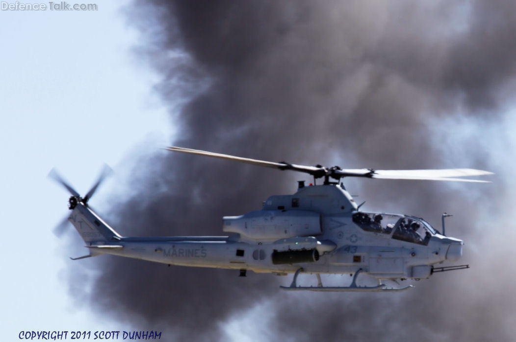 USMC AH-1Z Viper Helicopter Gunship