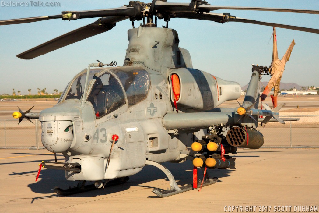 USMC AH-1Z Viper Helicopter Gunship