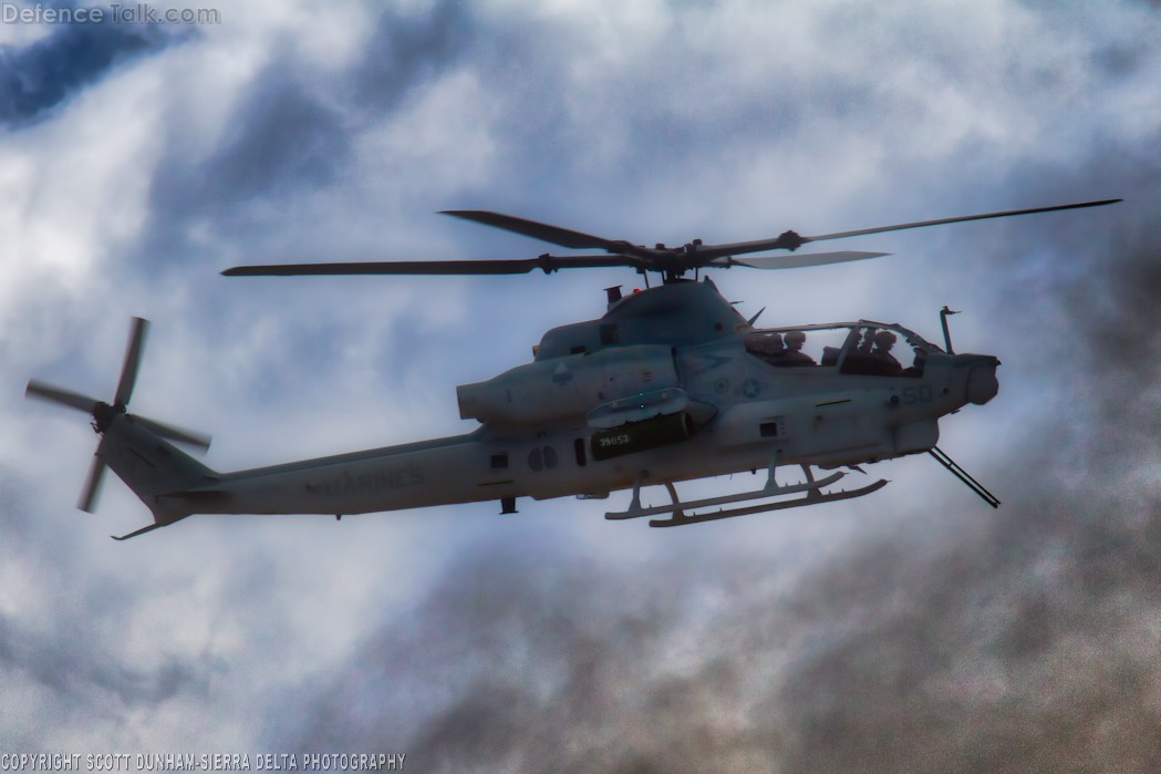 USMC AH-1Z Viper Helicopter Gunship