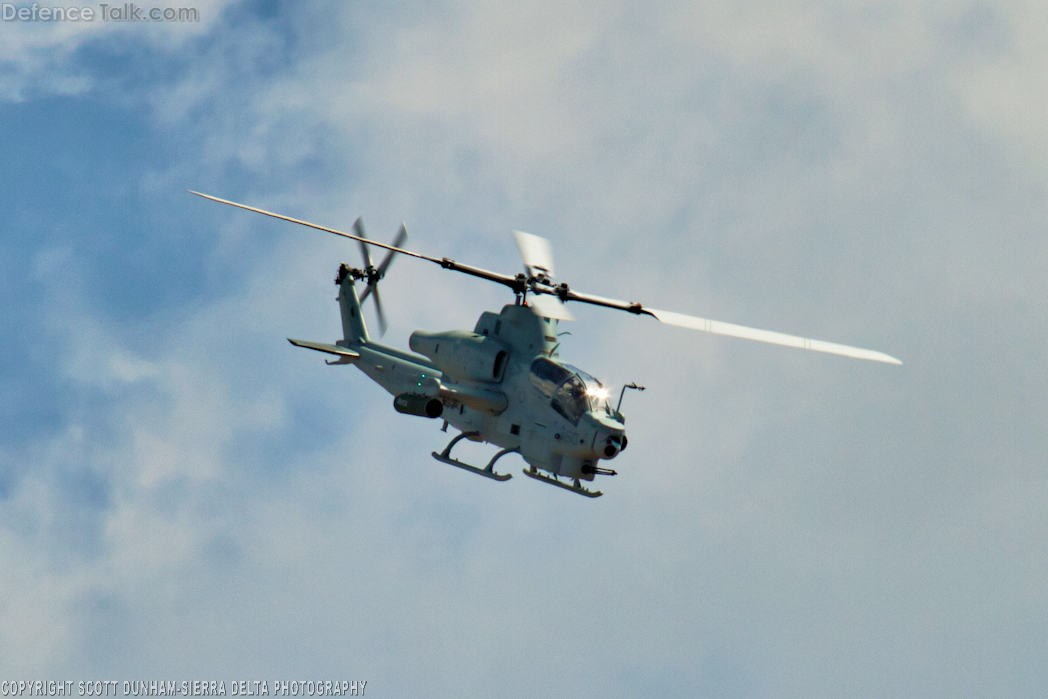 USMC AH-1Z Viper Helicopter Gunship