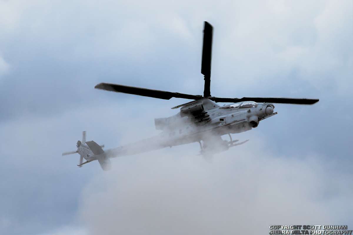 USMC AH-1Z Viper Helicopter Gunship