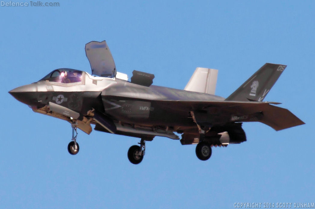 USMC F-35B Lighting II Stealth Fighter