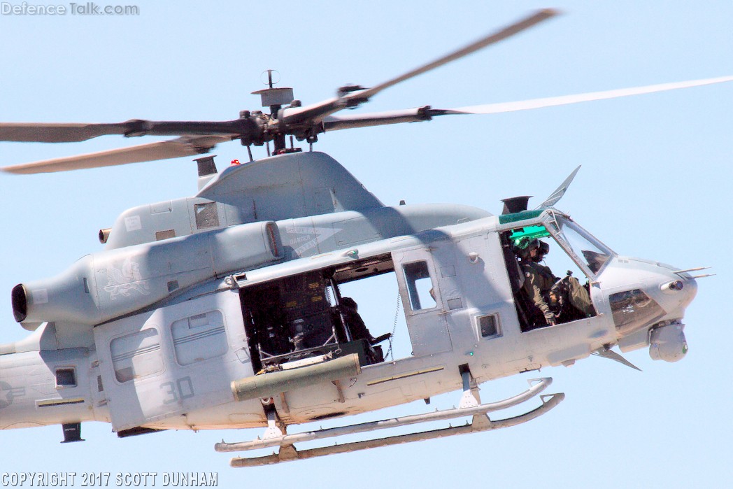 USMC UH-1Y Venom Helicopter Gunship