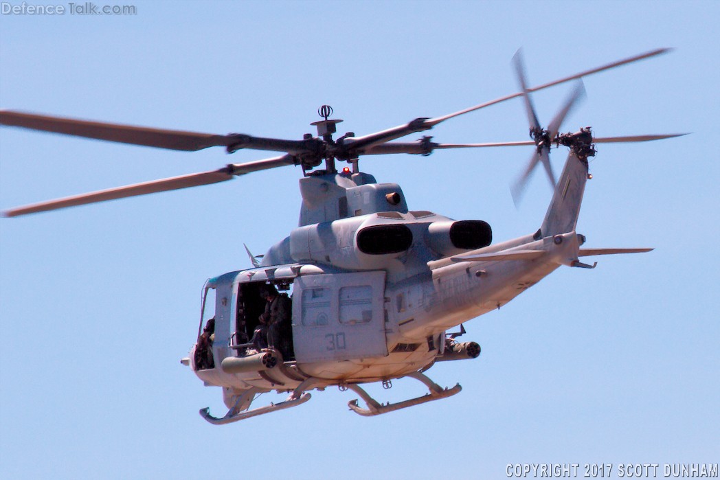 USMC UH-1Y Venom Helicopter Gunship