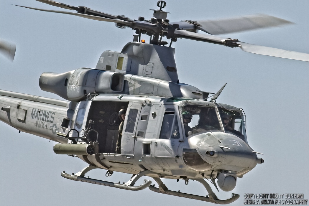 USMC UH-1Y Venom Helicopter Gunship