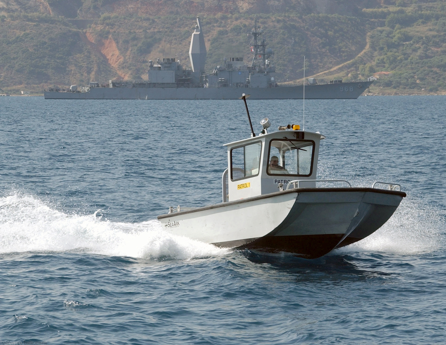 USS Arthur W. Radford DD-968 arrives