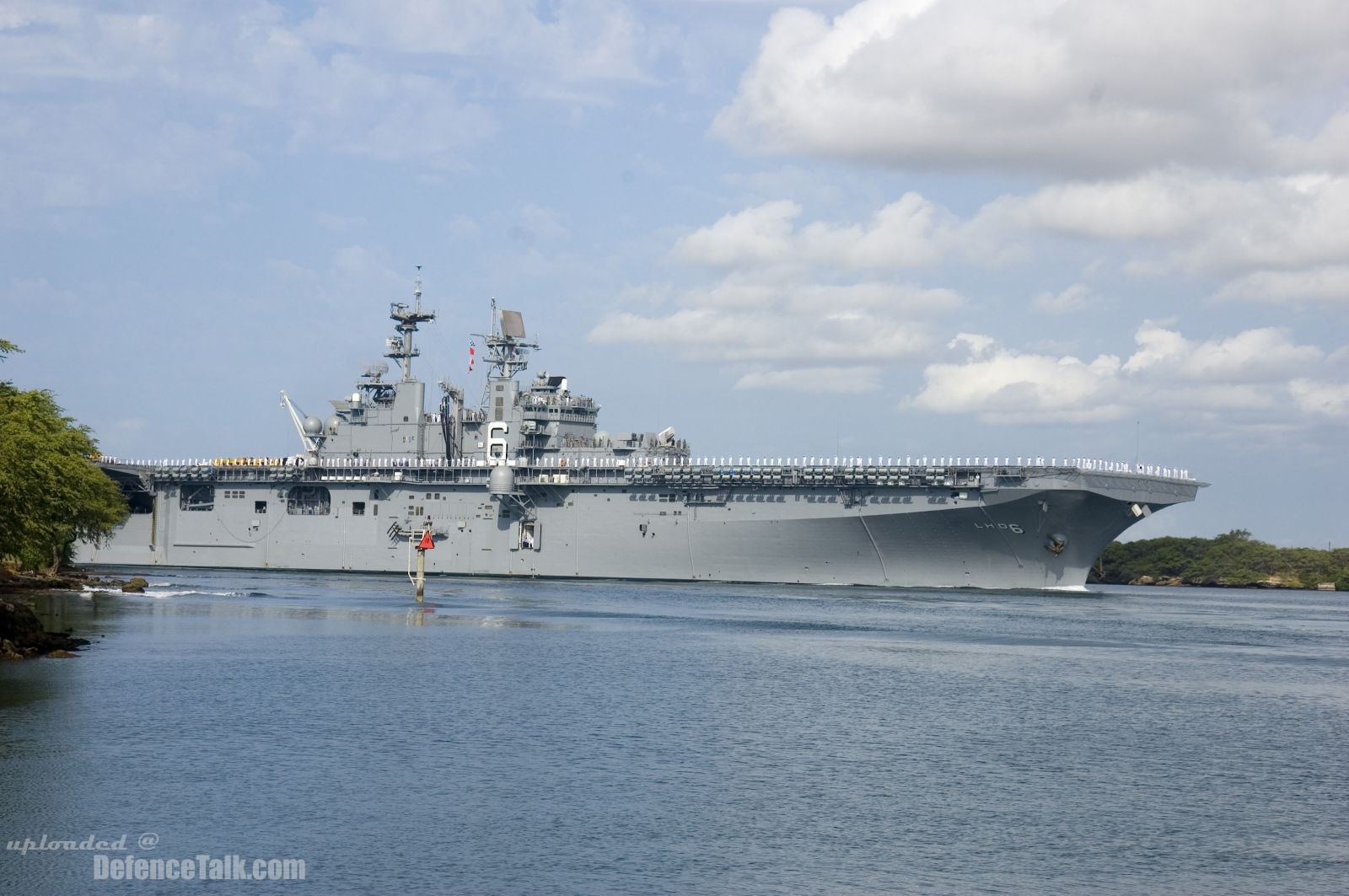 USS Bonhomme Richard LHD 6 - Amphibious Assault Ship