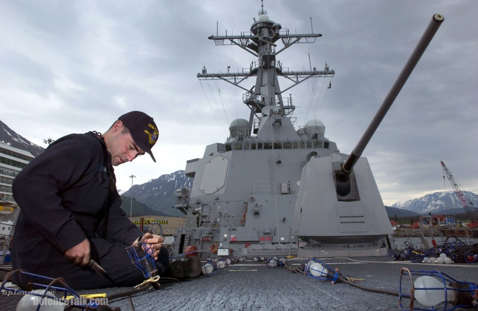 USS Chafee - US Navy - Northern Edge 2006 Air Force Excercise