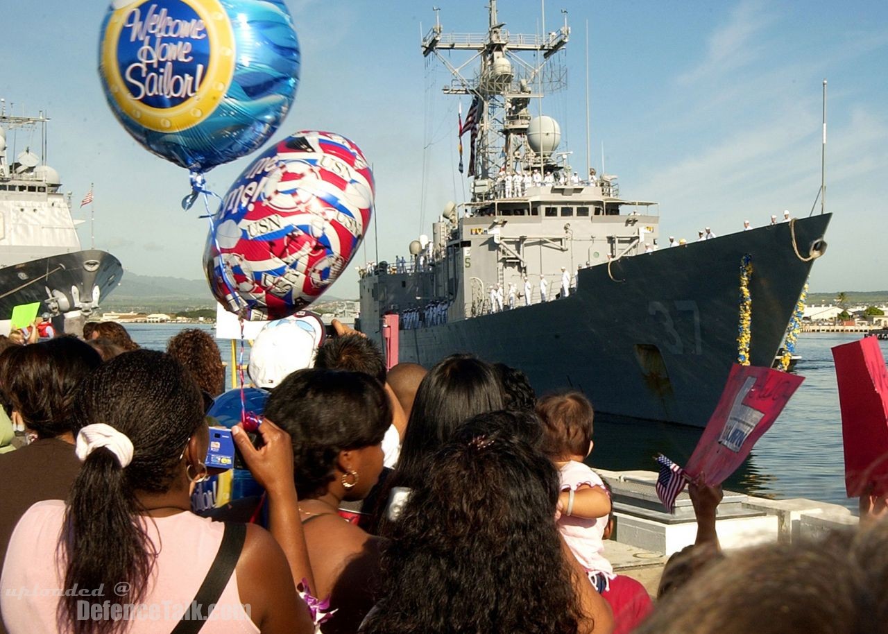 USS Crommelin FFG 37