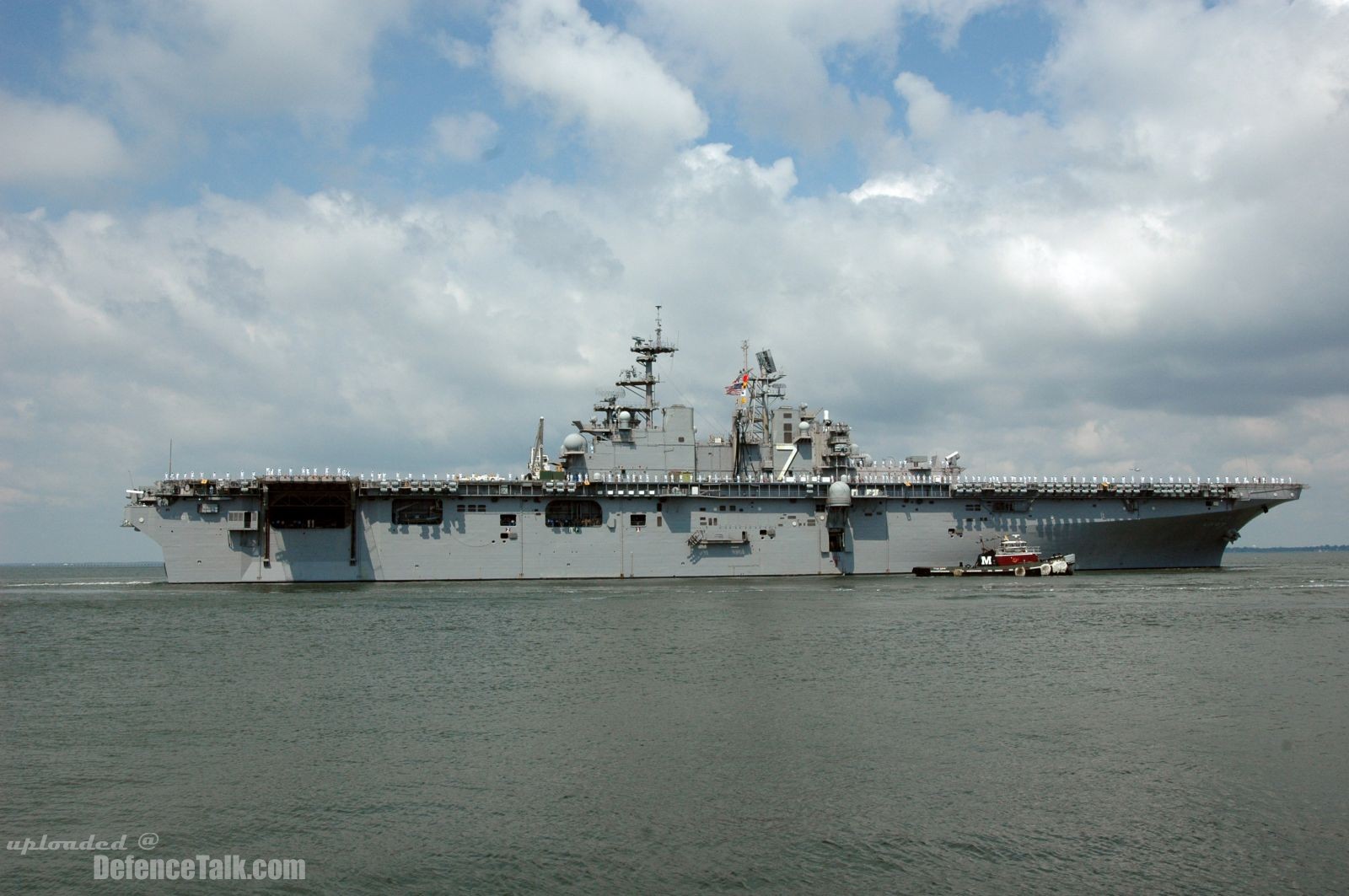 USS Iwo Jima (LHD 7) amphibious assault ship