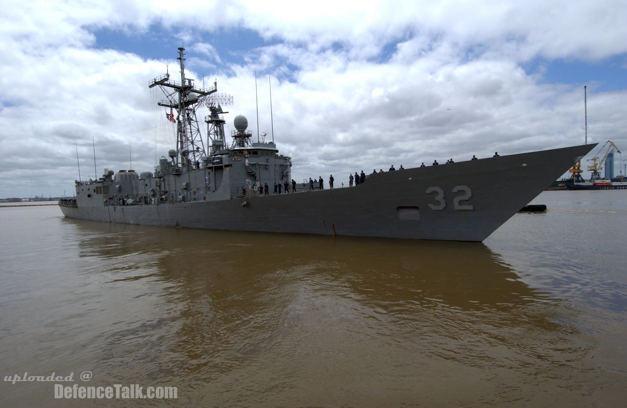 USS John Hall FFG 32