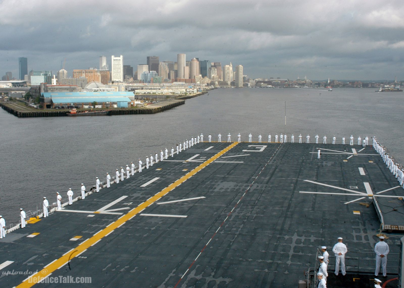 USS Kearsarge (LHD 3) - Amphibious Assault Ship