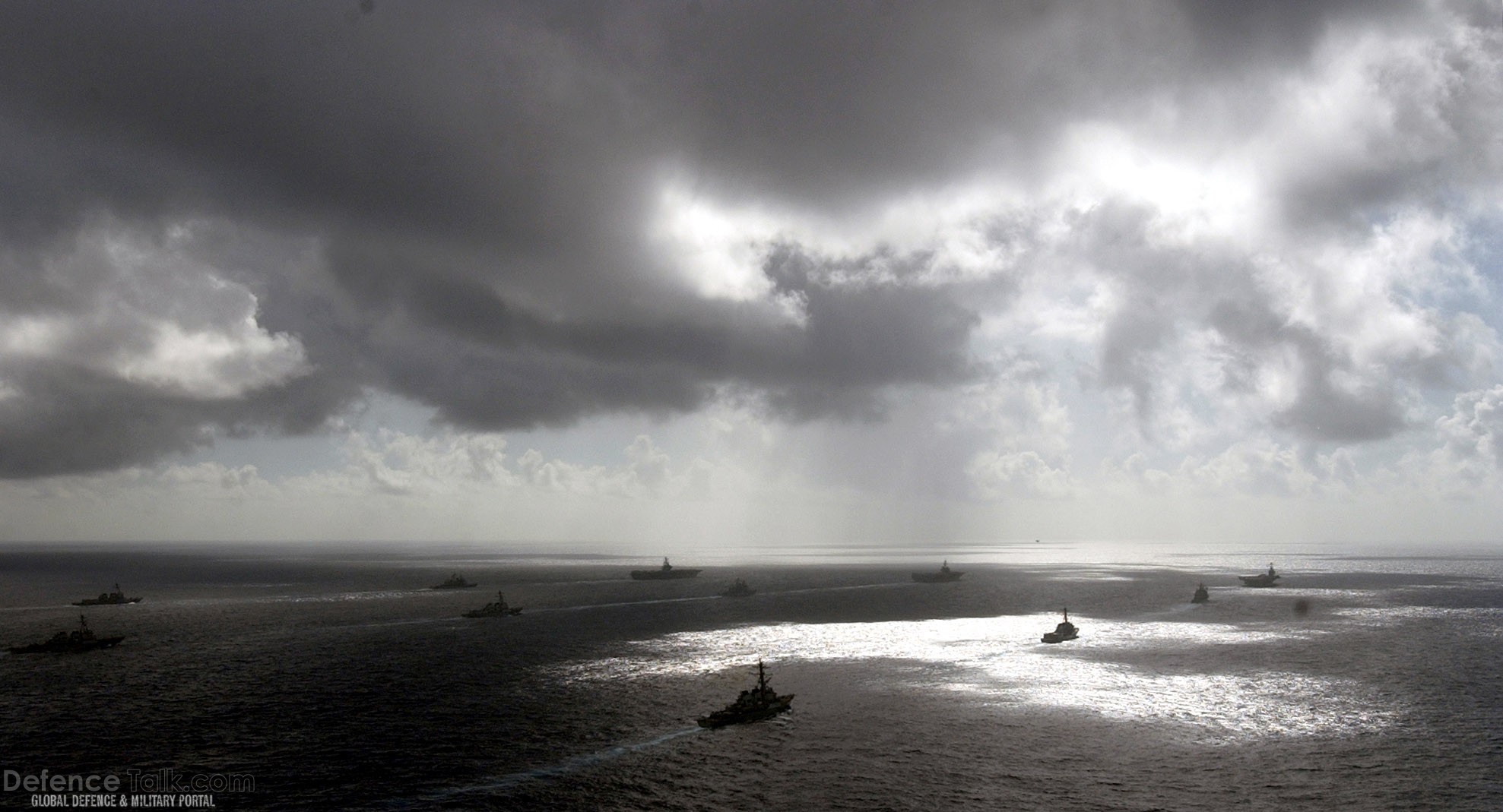 USS Kitty Hawk (CV 63) Aircraft Carrier - US Navy