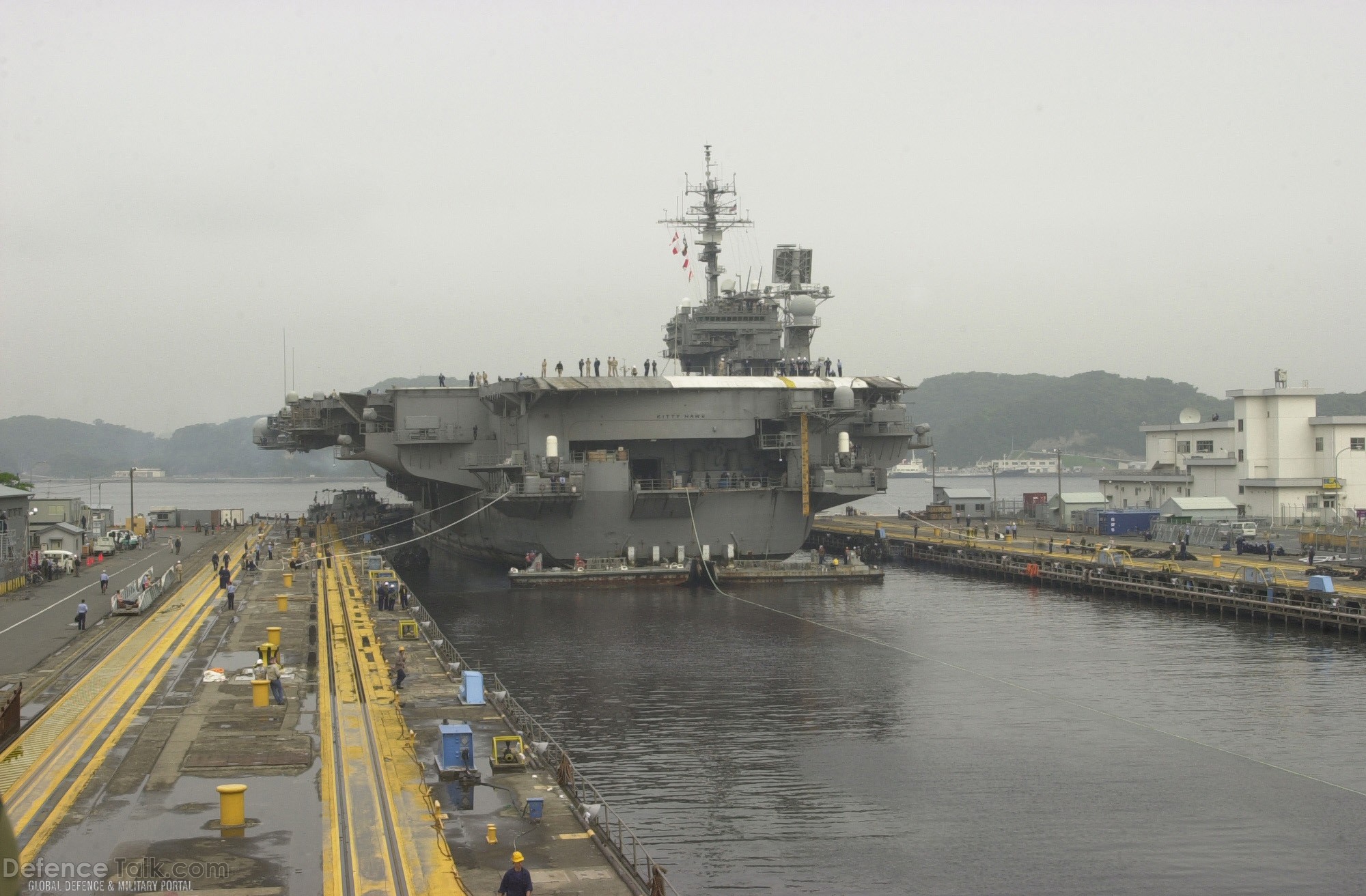 USS Kitty Hawk (CV 63) - US Navy