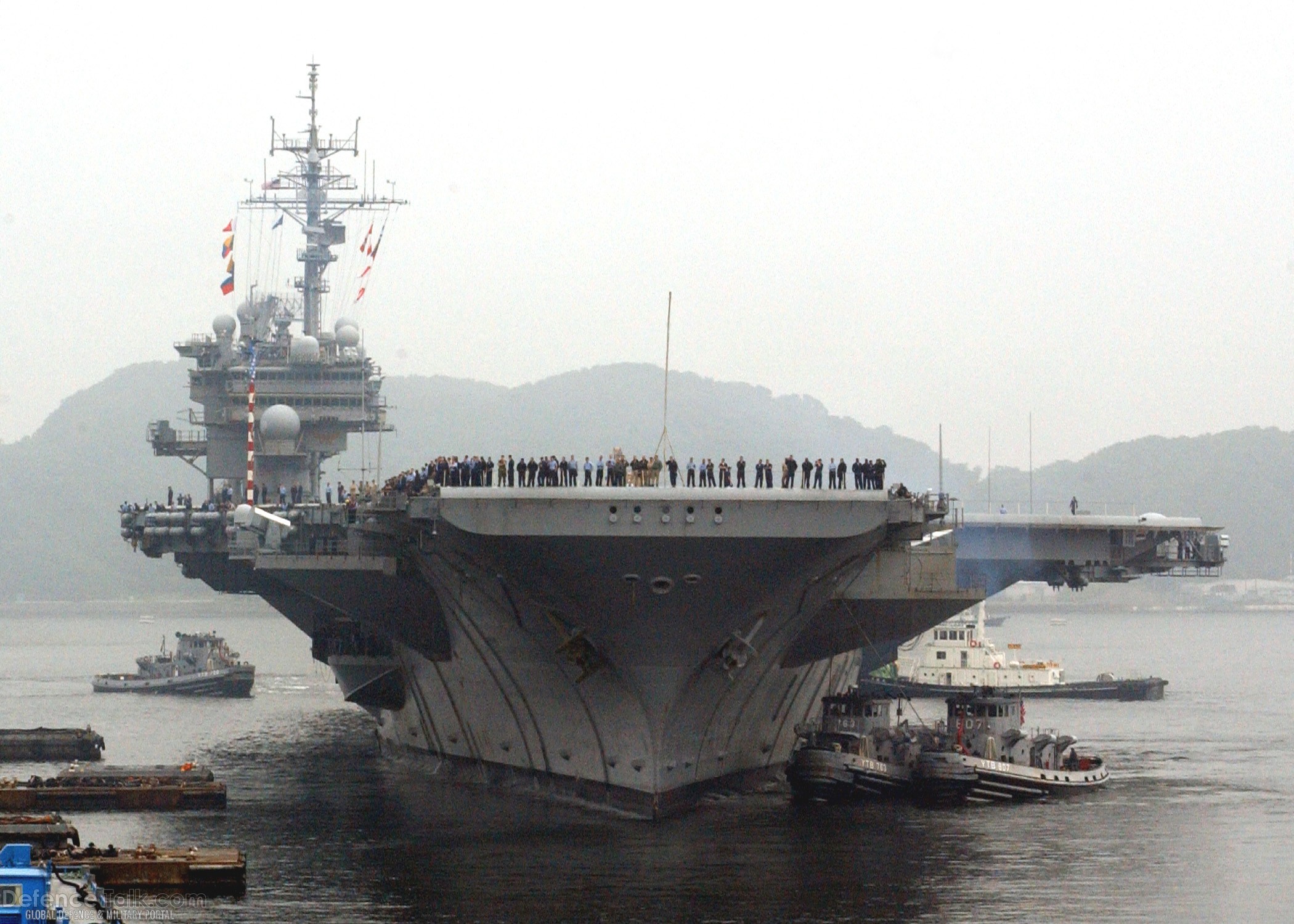 USS Kitty Hawk (CV 63) - US Navy