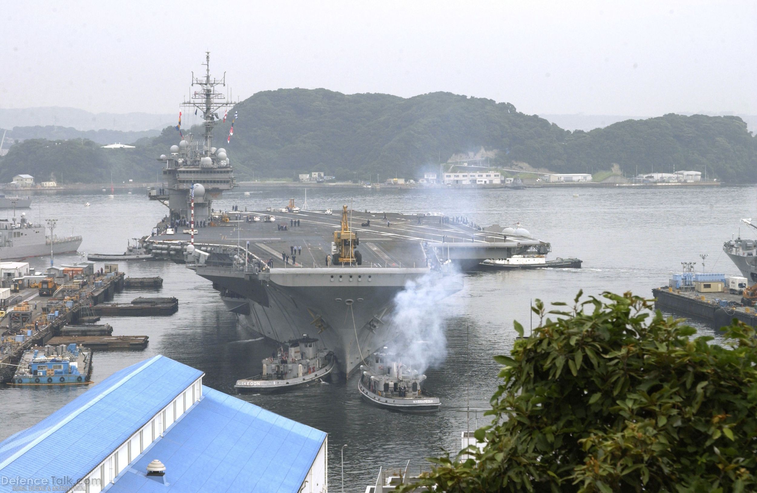 USS Kitty Hawk (CV 63) - US Navy