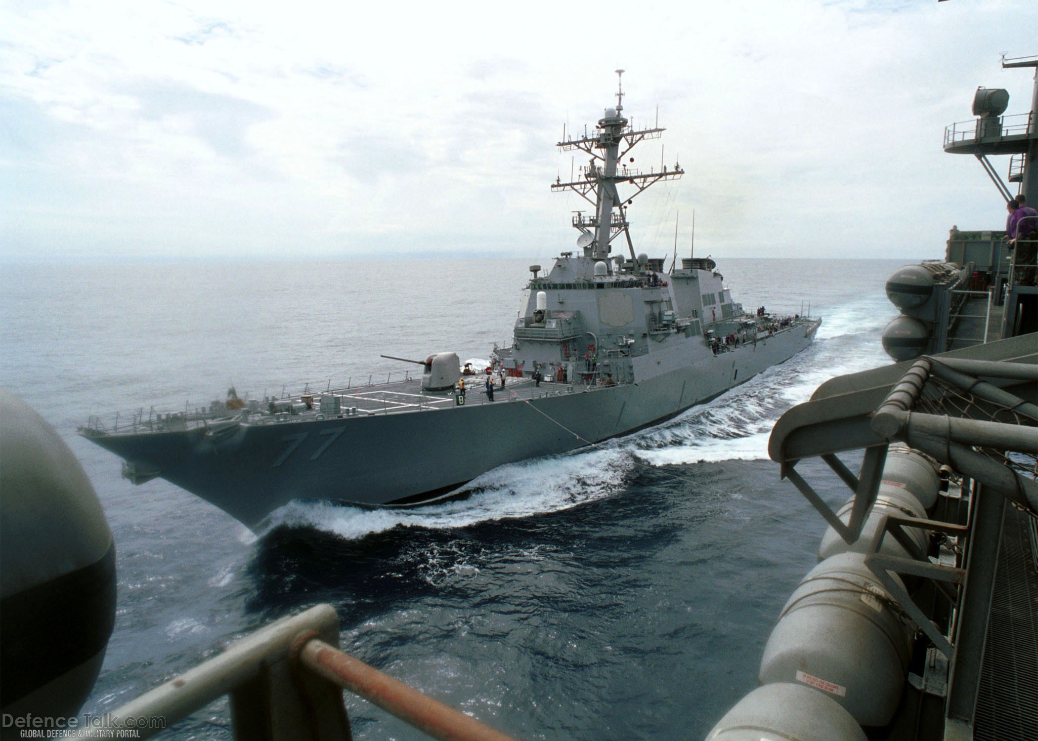 USS O'Kane (DDG 77) acquires fuel - US Navy