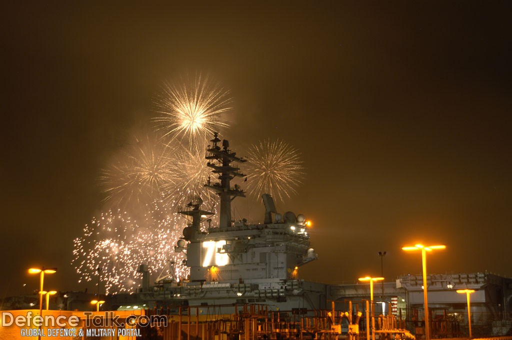 USS Ronald Reagan (CVN 76) - US Navy