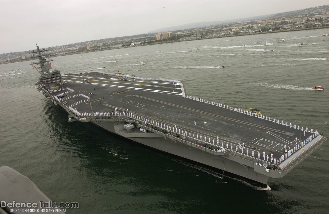 USS Ronald Reagan (CVN 76) - US Navy