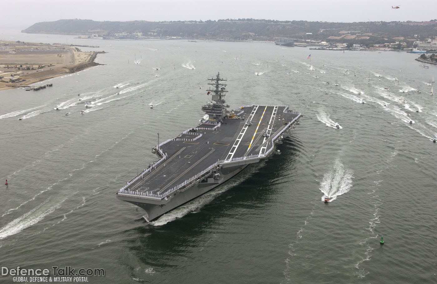 USS Ronald Reagan (CVN 76) - US Navy