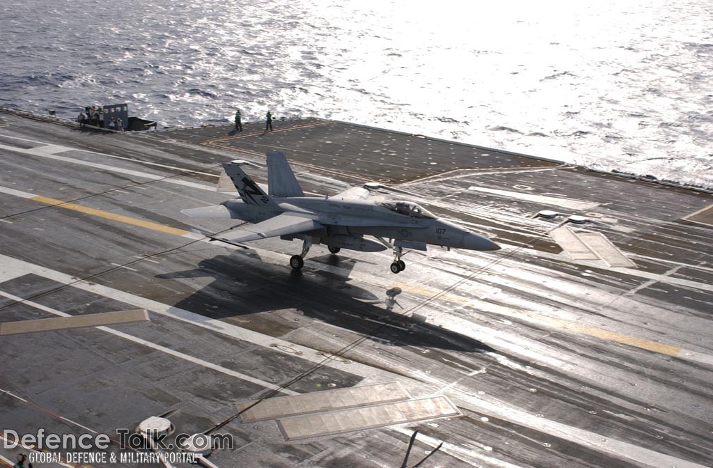 USS Ronald Reagan (CVN 76) - US Navy