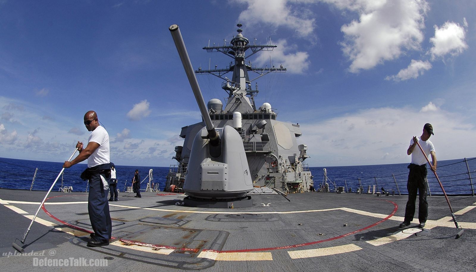 Valiant Shield 2006 - guided-missile destroyer USS Russell (DDG 59)