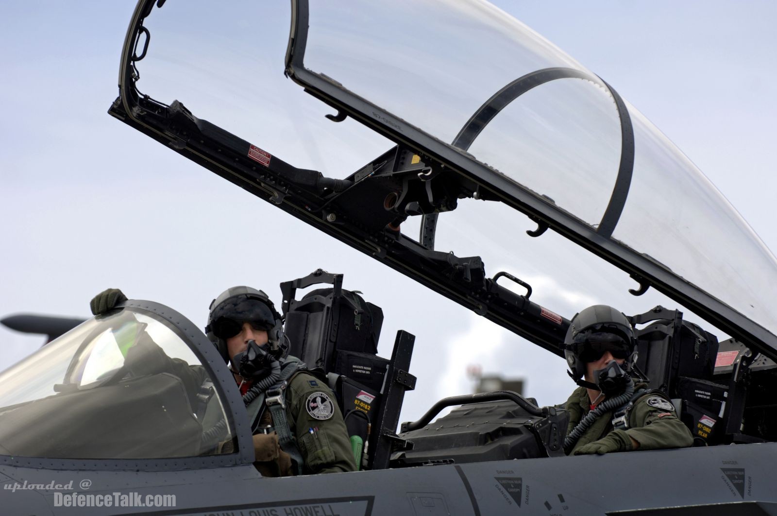 Valiant Shield 2006 - pilots waits in their F-15E Strike Eagle