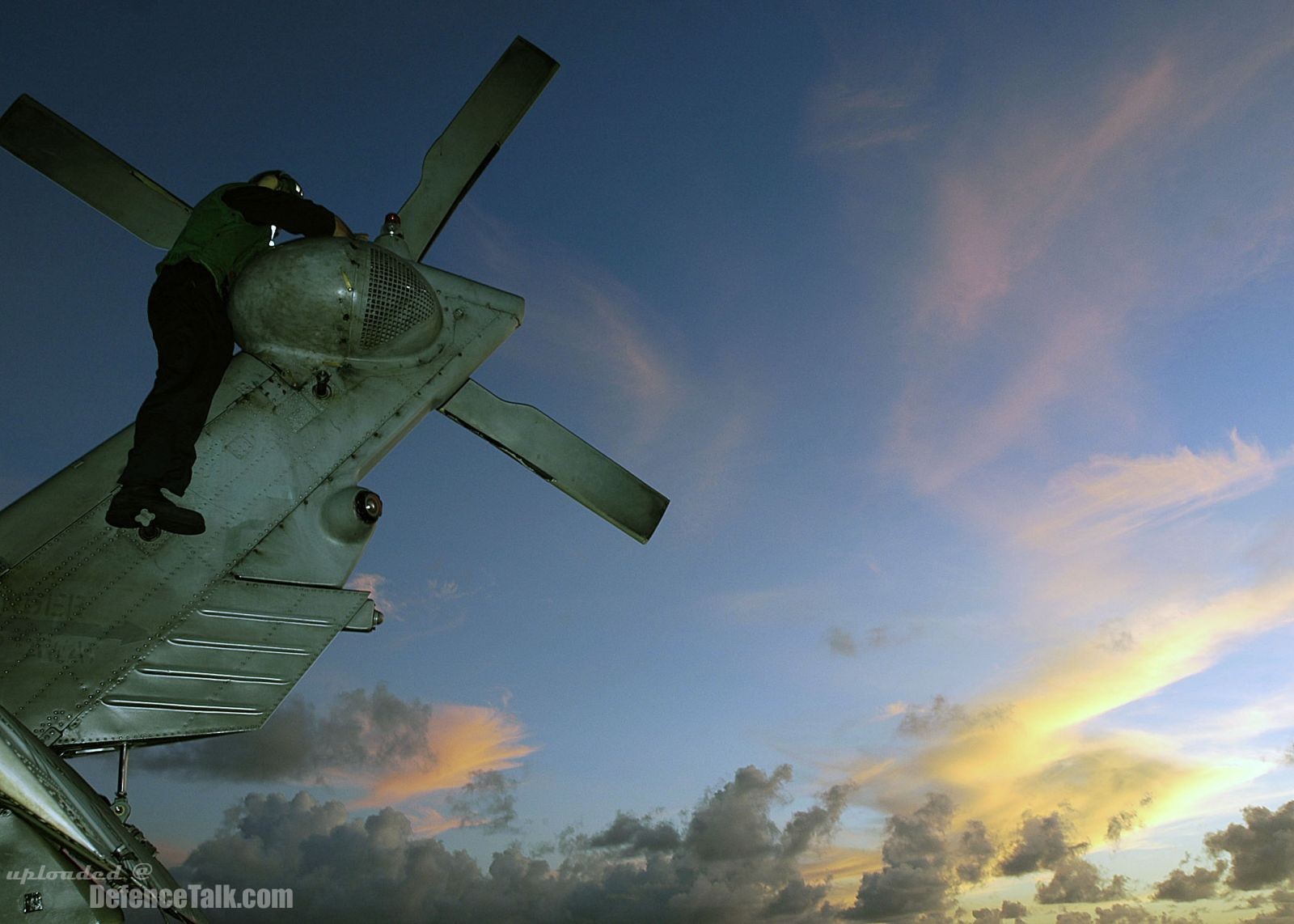 Valiant Shield 2006 - SH-60B Seahawk
