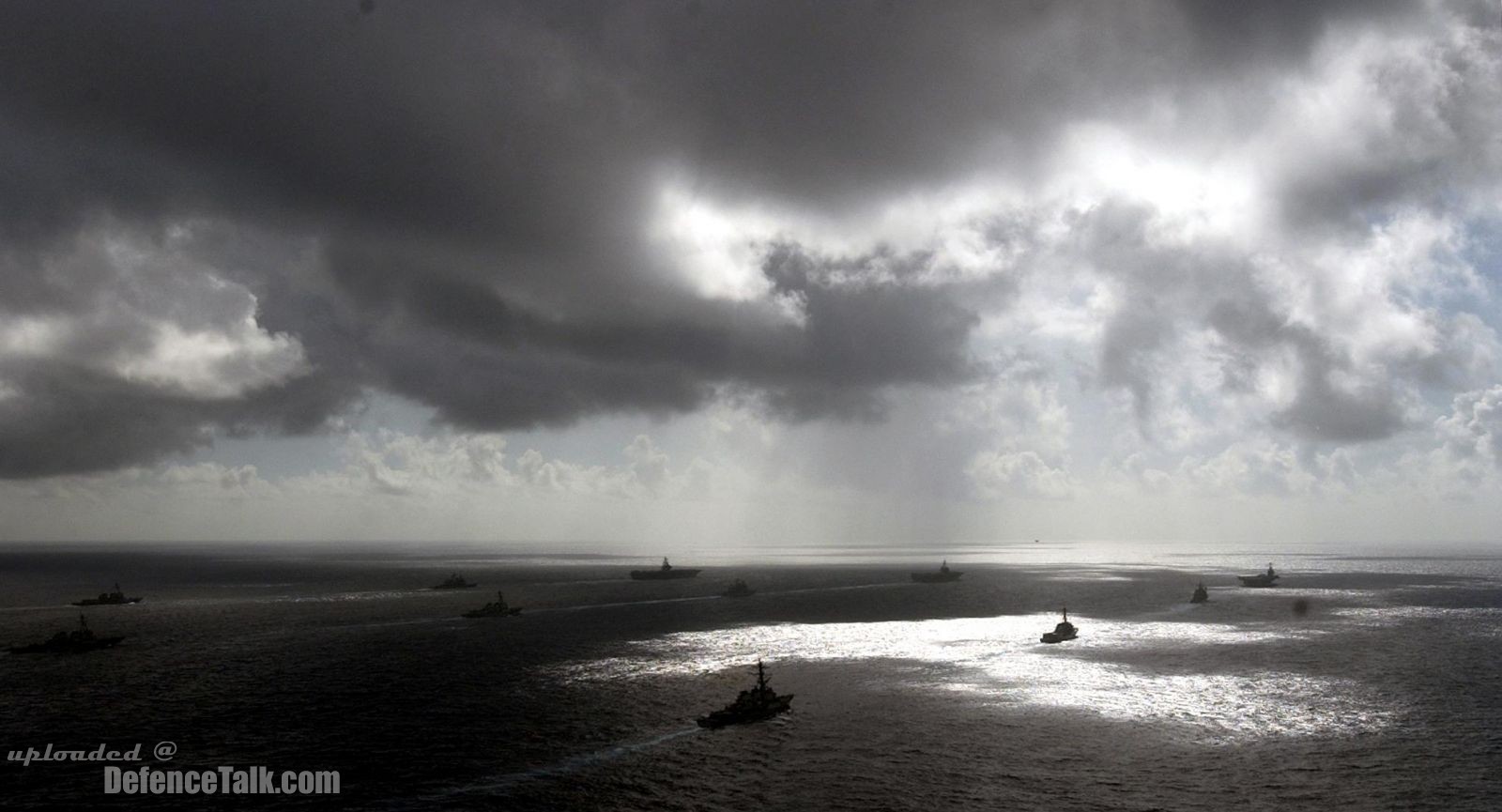 Valiant Shield 2006 - USS Ronald Reagan (CVN 76), USS Kitty Hawk (CV 63), a