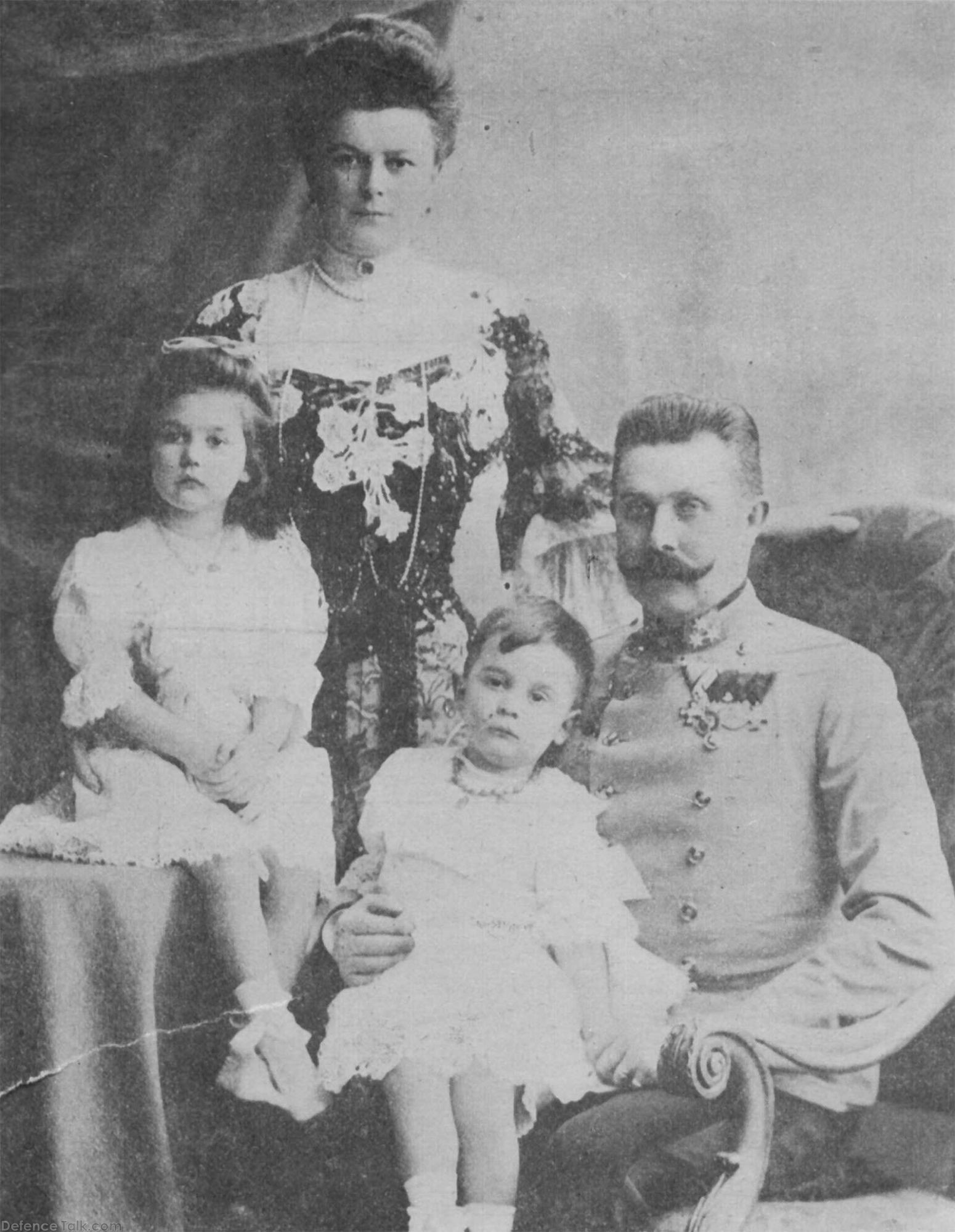 ww_ferdinand_fam_01