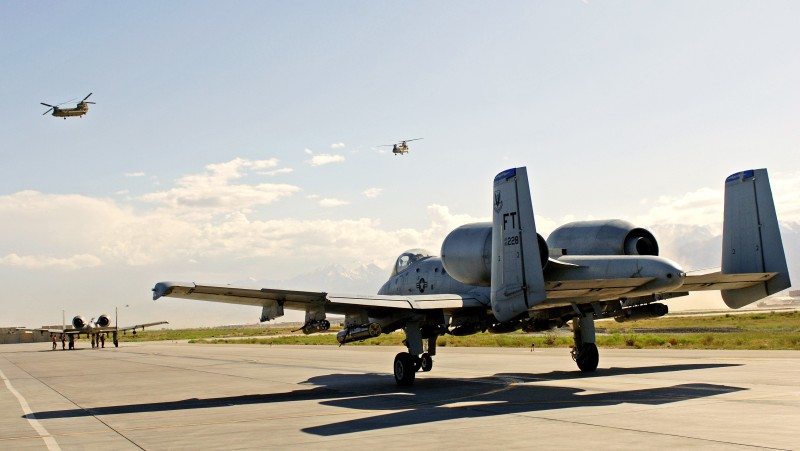 A pair of A-10 Thunderbolt IIs