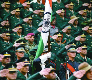 اقوى 10 اسلحة هندية   Indian-army-flag