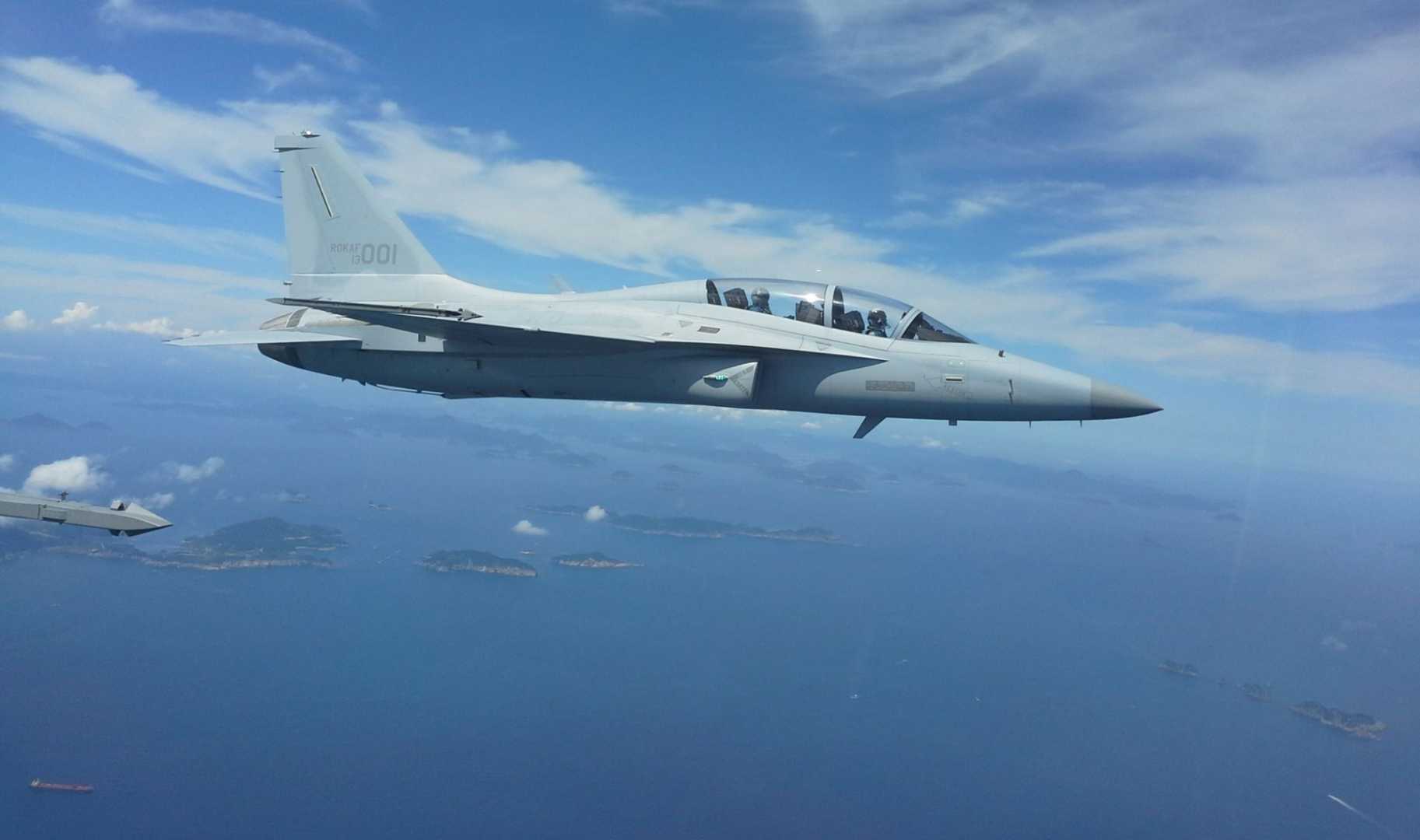 FA-50 on a test flight