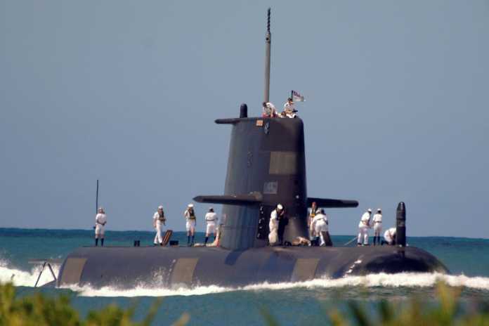 HMAS_Waller_submarine-2008