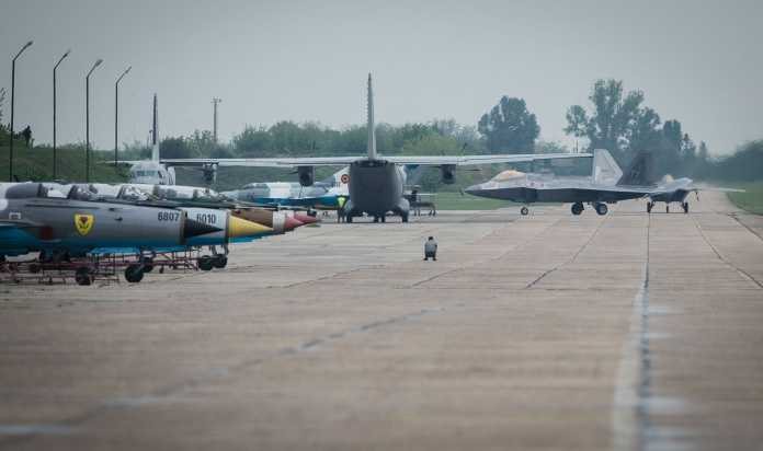 Two U.S. Air Force F-22A