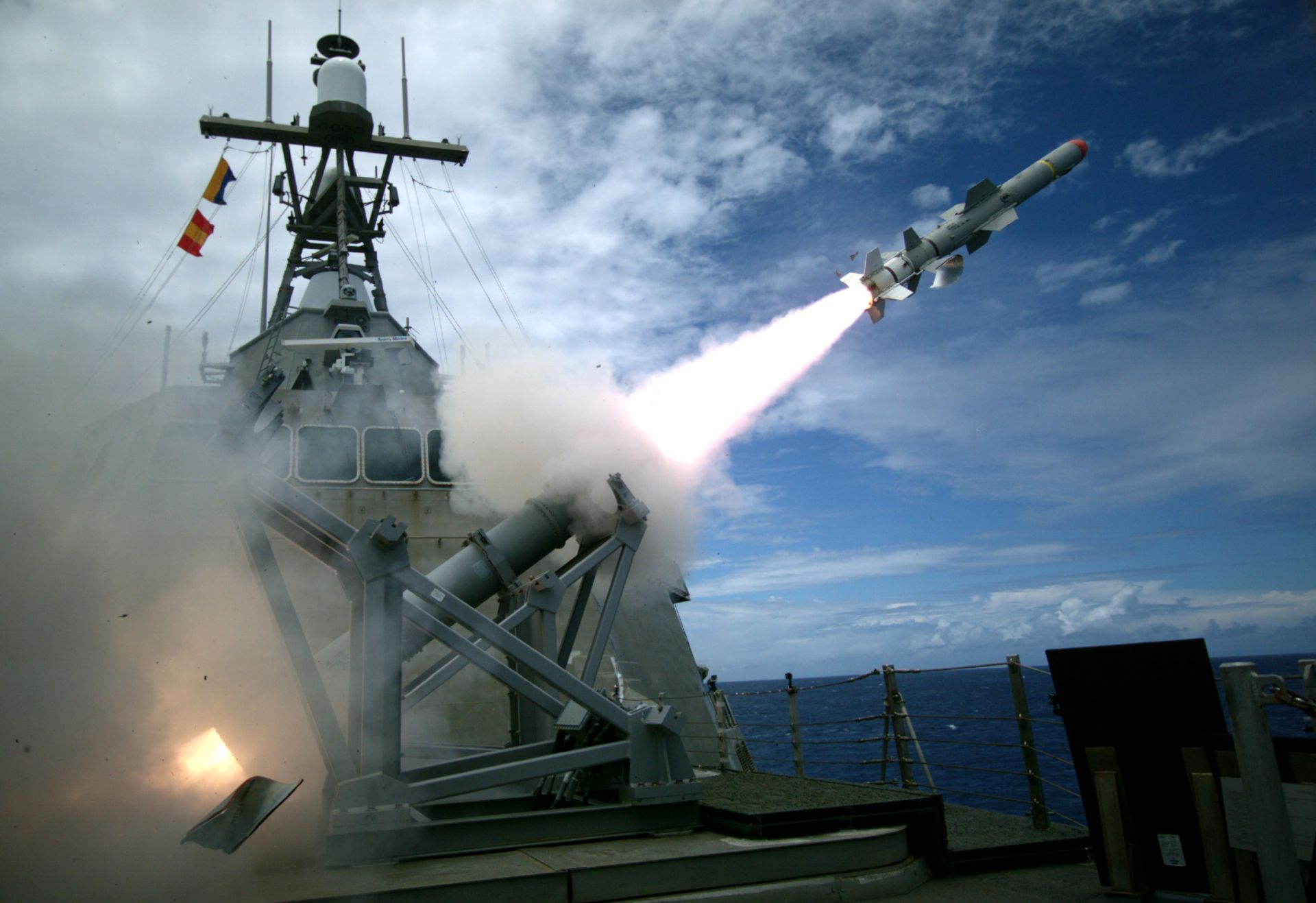 harpoon-missile-test-rimpac-2016.jpg