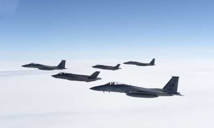 F-35-F-15-fighter aircraft
